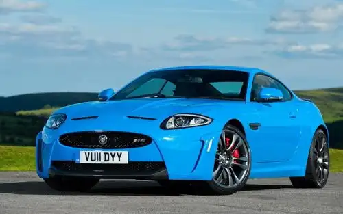 捷豹xkrs捷豹超级跑车天蓝色天空