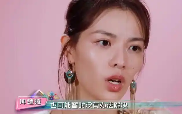 钟楚曦首次正面回应打baby,脱口而出一句话,网友:被消费了