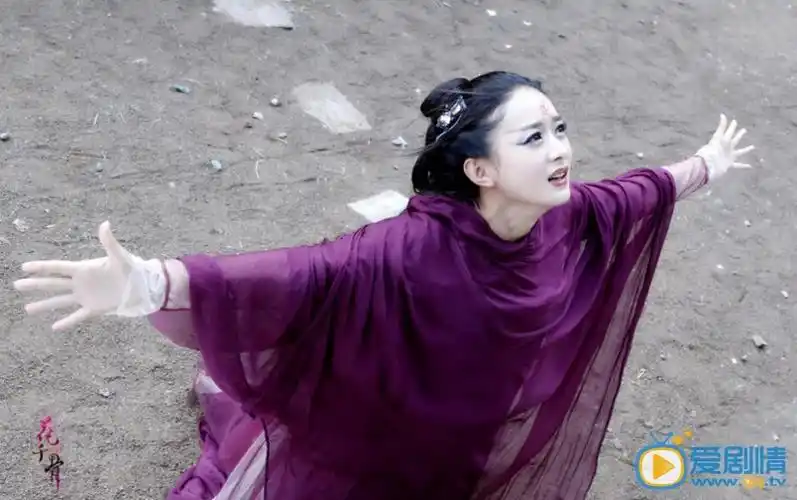 (组图)电视剧《花千骨》已经播出妖神出世预告,经历了整整一个暑假