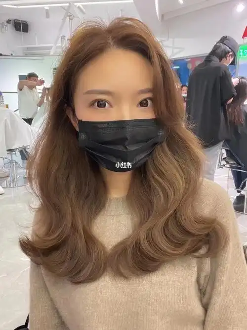 栗棕色_染发_发型_染头发_剪头发_冬天去哪玩_邢台烫发染发_时尚_发型