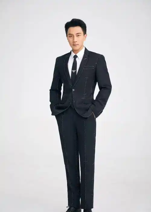 45岁刘恺威越来越时尚!