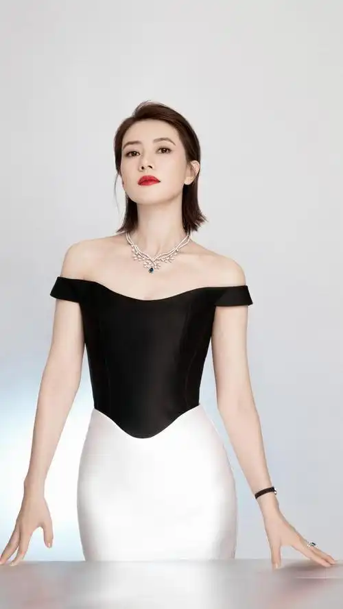 演员高圆圆气质优雅飘飘欲仙来看美照