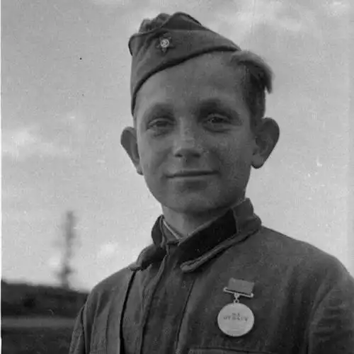 致敬:二战时期苏联红军中的童子军