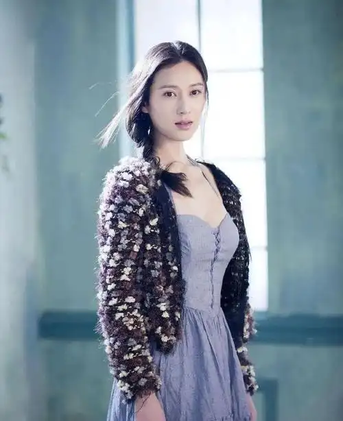 里与张若昀母子情深,41岁未婚的她,活出自己的幸福|演员|赵柯|黄圣依