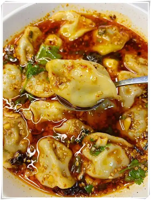 没胃口?来试试这个酸汤水饺吧!