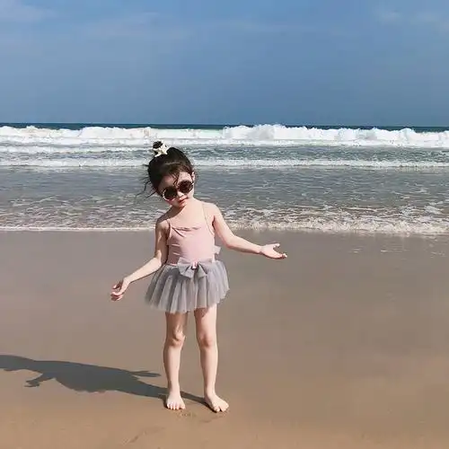 新款女童泳衣13岁儿童泳衣女公主裙式洋气宝宝可爱吊带游泳衣