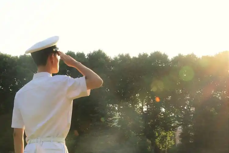 集训论emoji我就服国防生的