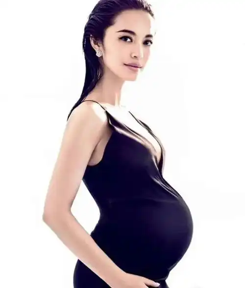 女星孕肚照:杨幂挺孕肚拍戏,霍思燕变化大!baby谢娜大方秀恩爱