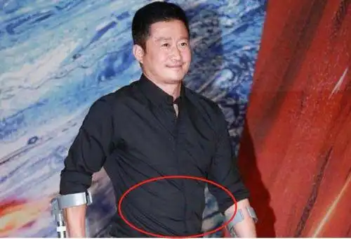 吴京发福后肌肉消失不见,体重正向于谦看齐,还是那个战狼吗?
