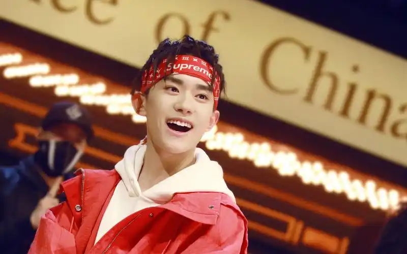 【易烊千玺】治愈系的微笑,请这边走了解一下!