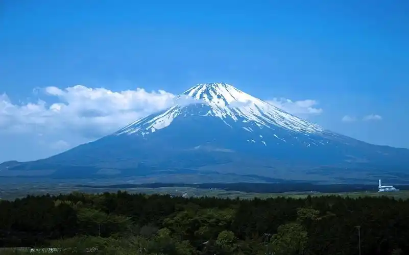 日本富士山居然是租来的?每年需交千亿租金,拥有者原来是它