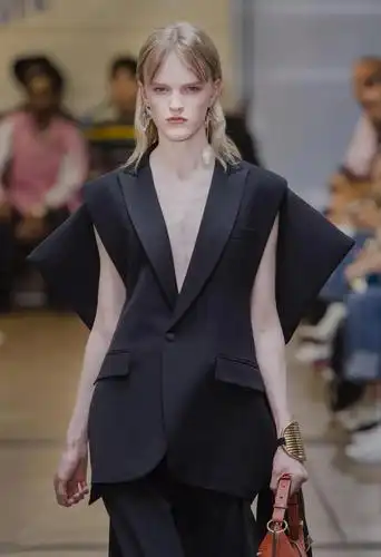 2021春夏女装风格趋势概念 焕变再生(一)-东纺服装人才网