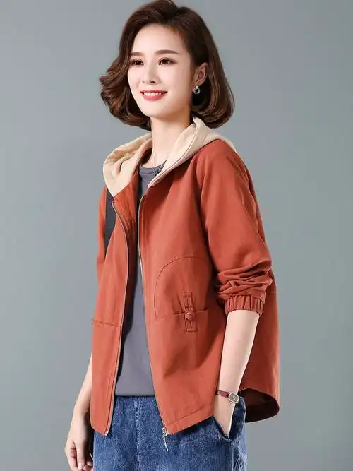 大码女装短款外套秋季休闲宽松胖mm连帽上衣2020新款棒球服妈妈装