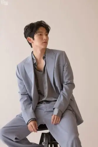 韩国艺人李准基未公开杂志写真首次曝光