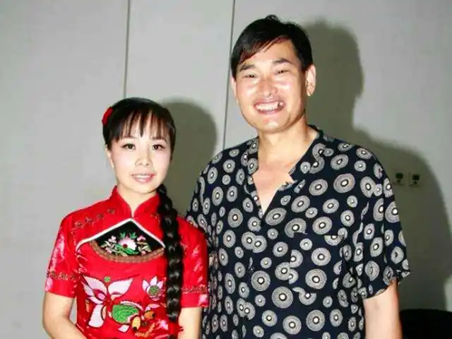 王二妮与"大衣哥"朱之文