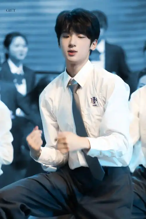 张峻豪校庆演出