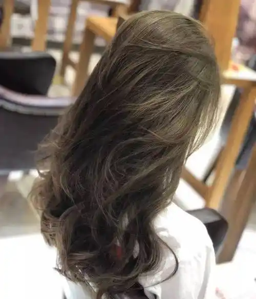 青木亚麻灰,低调又显白_参考