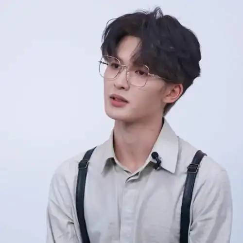 朱正廷开始跳舞吧