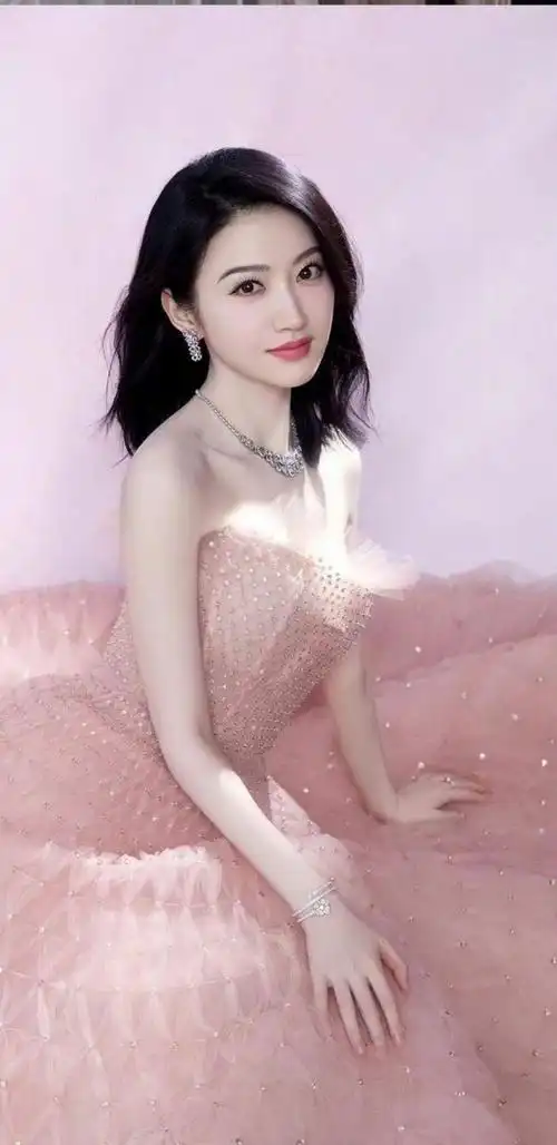 你觉得内娱天花板女明星是谁? - 知乎