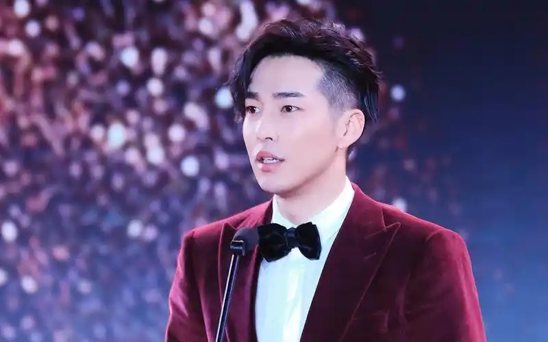 【邹廷威】恭喜阿威获得2018丝路年度关注演员_哔哩哔哩_bilibili