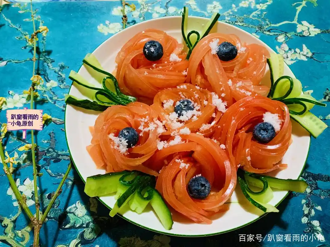 过年的凉菜"花开富贵",简单摆盘颜值高升,寓意红红火火