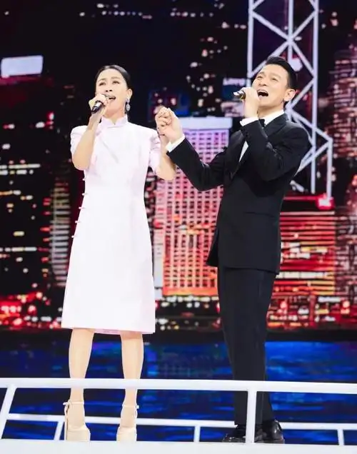 刘德华最新歌曲(刘德华那英24年后再度唱响)