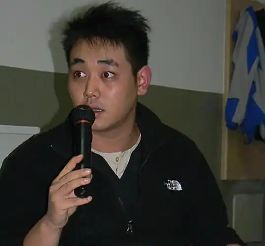 嘿,你还记得他吗?28年前红遍中国的"小龙人"陈嘉男