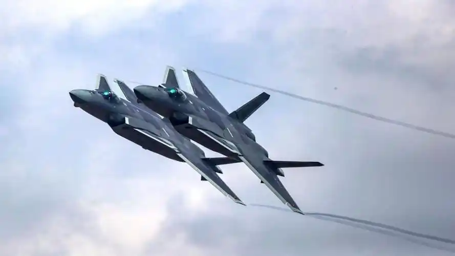 如 远程空对空导弹霹雳-21,中程空对空导弹霹雳-12d ,近程空对空导弹