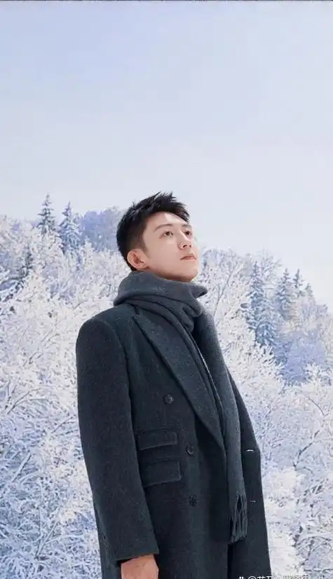 黄景瑜前妻曝光聊天记录,透露为他花巨额费用,情感纠葛复杂