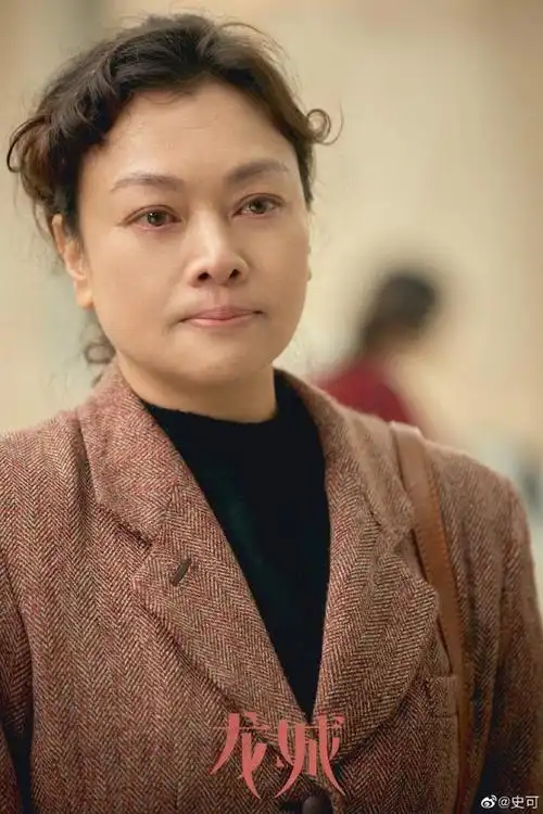 58岁史可晒与洋老公近照,结婚22年纪念,演艺生涯算得上梅开二度