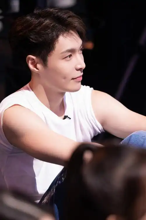 张艺兴##你好星期六