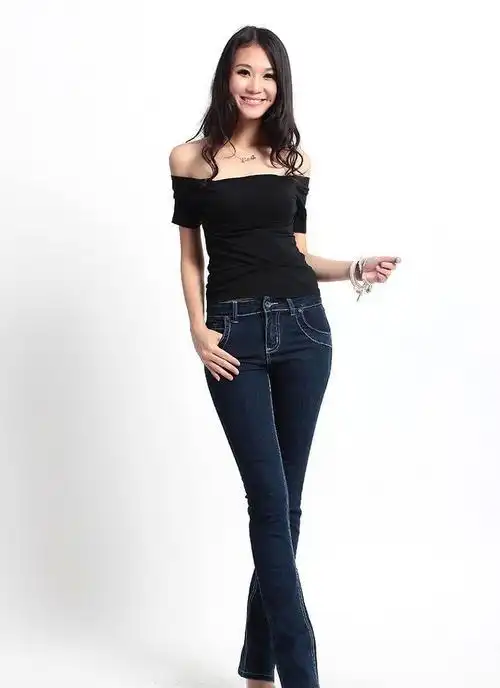 厂家直供显瘦微喇女裤提臀牛仔裤 修身长裤女 喇叭裤