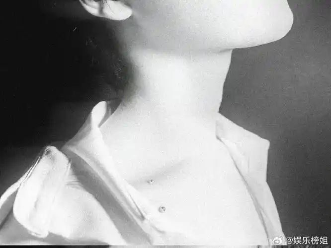 肖宇梁眉钉锁骨钉