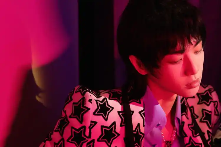 华晨宇在2021年的火星演唱会上一共首唱了六首新歌,虽然这些新歌还没