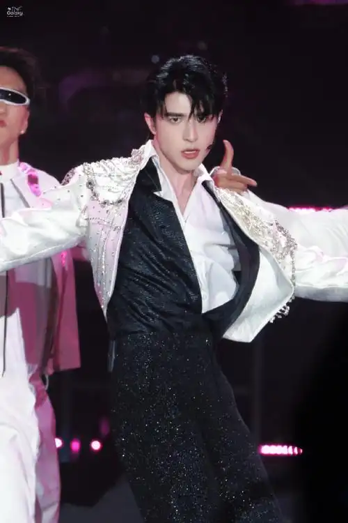 尹浩宇越南演唱会##尹浩宇心动的信号