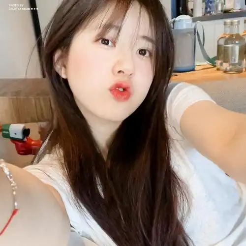 女鹅赵露思头像