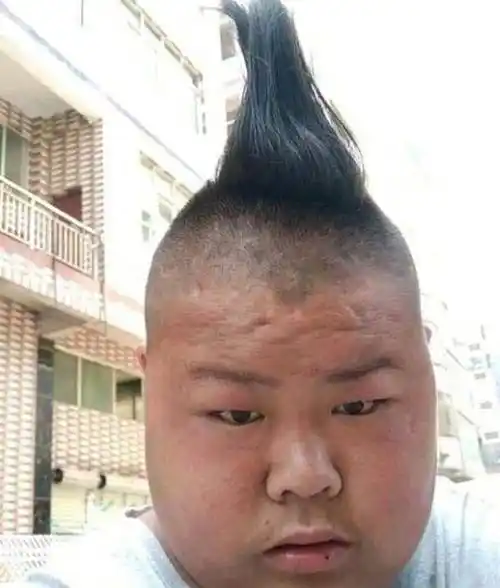 为何从镜子里看自己很帅手机拍出来却很丑原因其实很简单