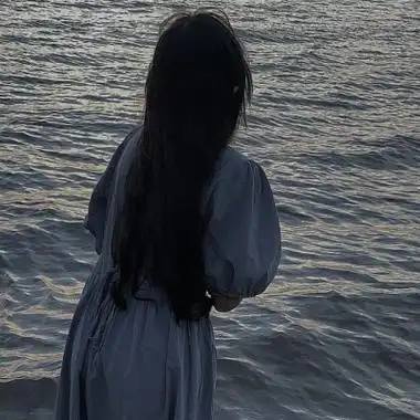 抑郁伤感的qq女生头像大全