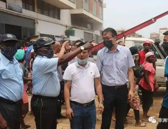 稍后,刚刚结束会议的驻安使馆龚韬大使,黎光明警务参赞等也赶赴现场