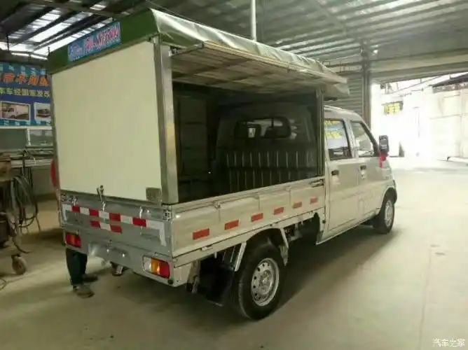 转让9成新五菱荣光双排车棚