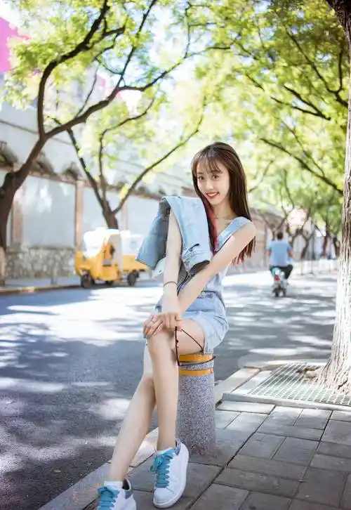 原创北京街拍日常生活里的时髦靓女