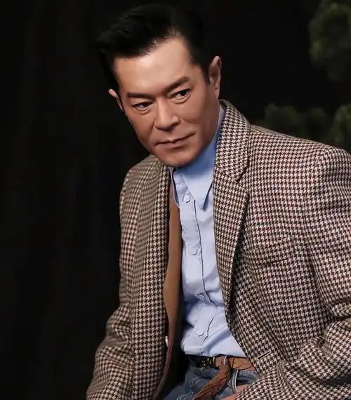 年轻时英俊潇洒,中年却丑得千奇百怪,这20位男星一个比一个可惜