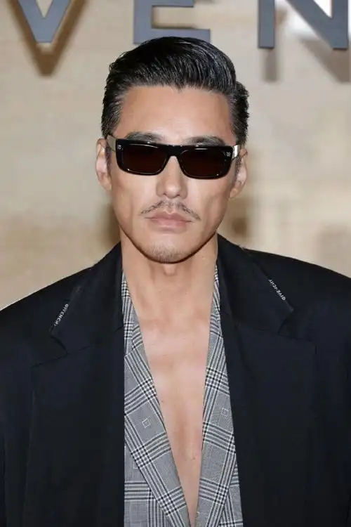 虞书欣范丞丞胡兵同框##虞书欣范丞丞胡兵秀场同框