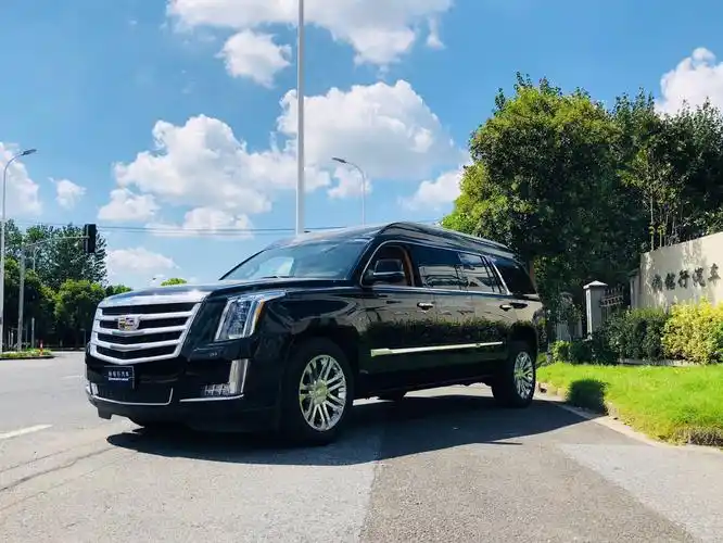 凯迪拉克凯雷德总统一号 贵气时尚轻奢_凤凰网汽车_凤凰网