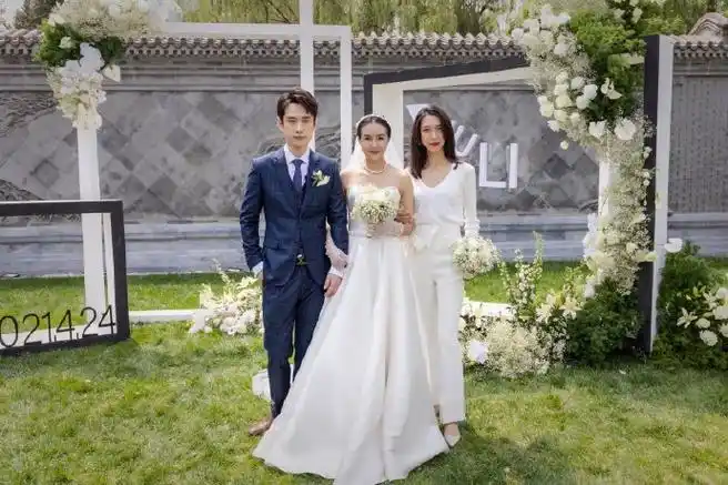 喻佳丽婚礼##2011届快女重聚