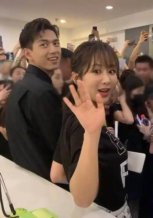 任嘉伦和谭松韵的cp糖不够,锦衣之下怎么来的?_互动_剧情_演技