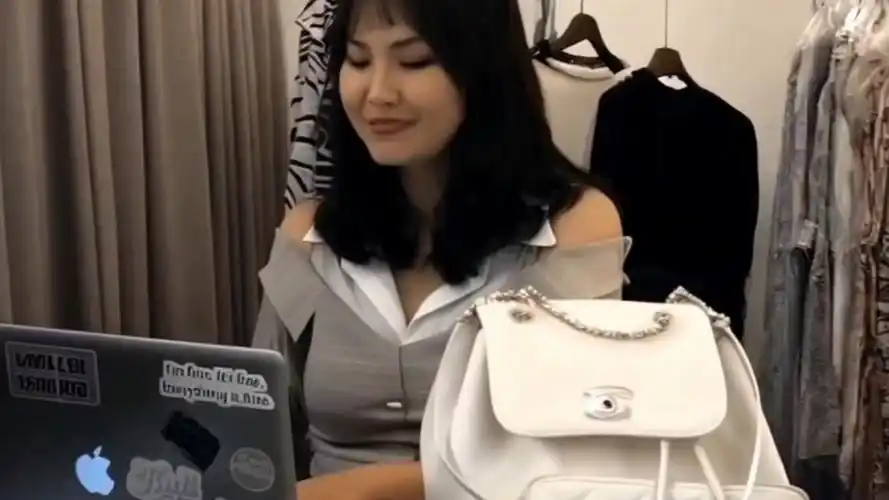 华为二公主姚安娜可爱捏