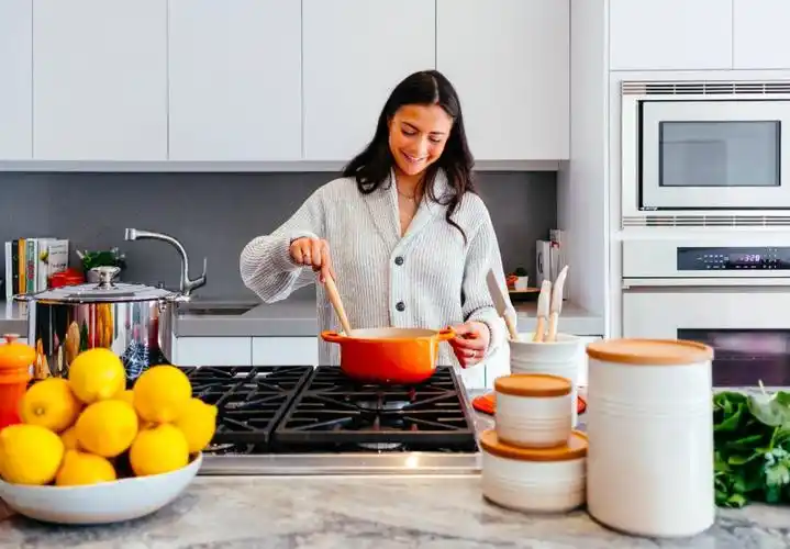 疫情下造就的大厨们:自己做饭别说 i cook myself!