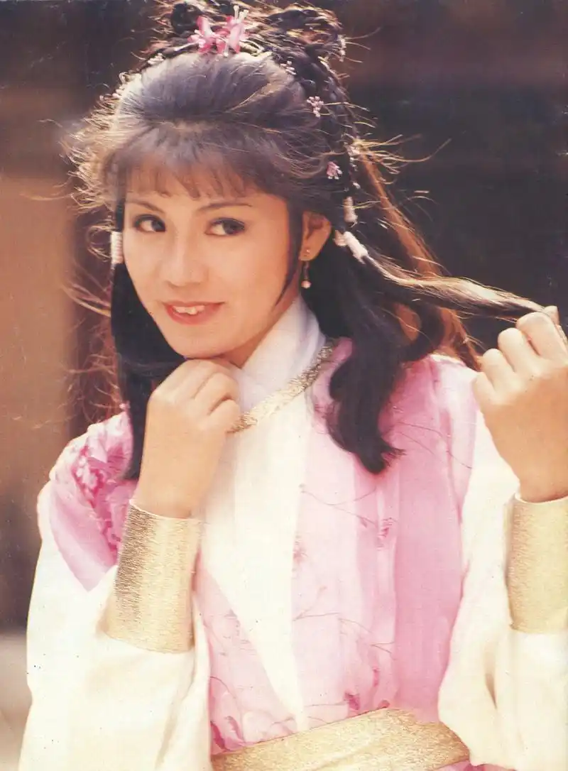 原创83版射雕英雄传翁美玲的美照,你是否还记得那个俏黄蓉吗?