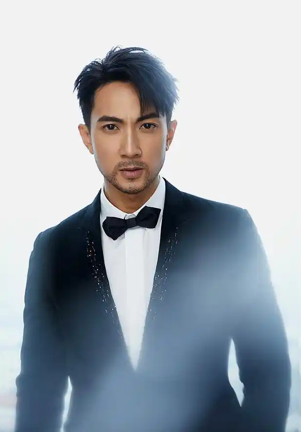 不老型男终变胡茬大叔?吴尊胡子造型亮相网友大呼真香